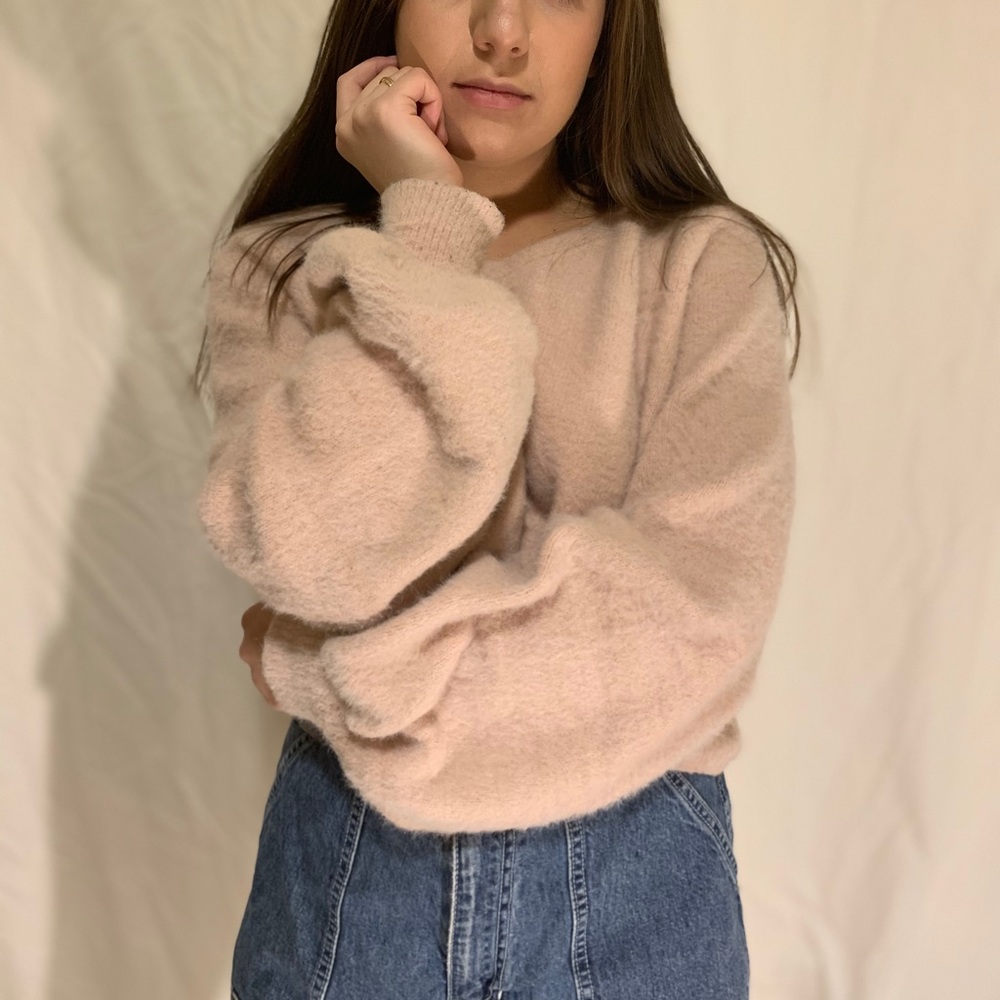 Baggy cropped pink sweater